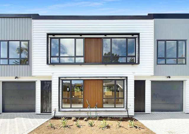 Modern 3-Bedroom Terrace Living