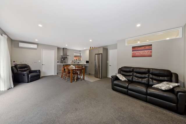 2/121 Waltham Road Sydenham_4