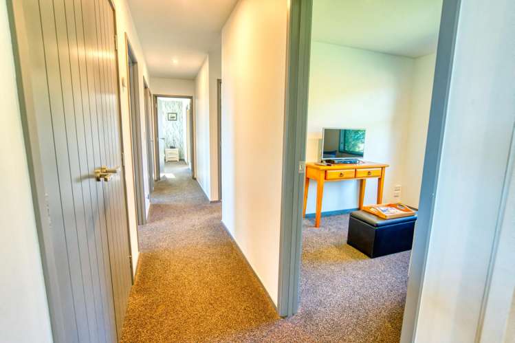 14 Tasman View Road Paroa_18