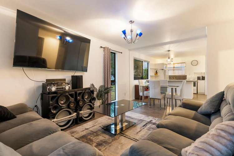 21 Fitzherbert Ave West Harbour_4