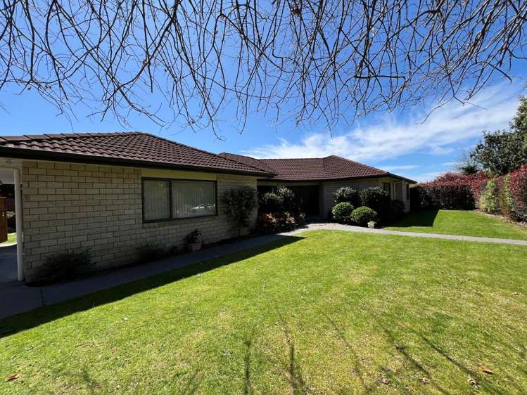 112 Rowesdale Drive 1115_1