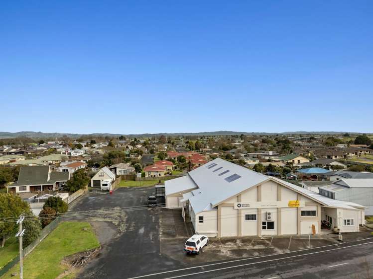 21 River Road Ngatea_13