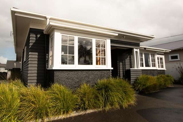 HILLCREST - 3 BEDROOMS