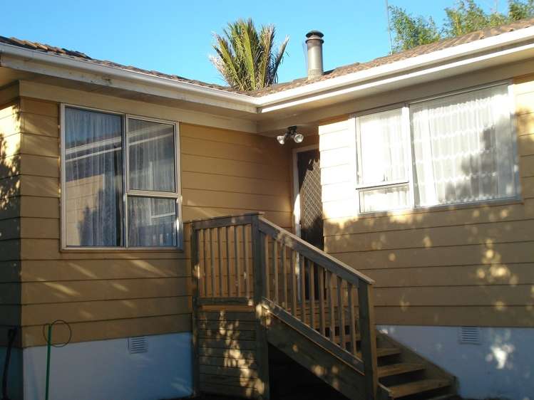 8 Smedley Street Manurewa_0