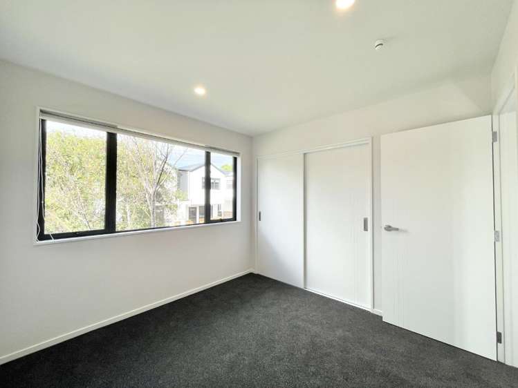 44A Sylvan Crescent 1802_6