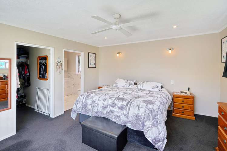 64 Roydon Drive Templeton_11