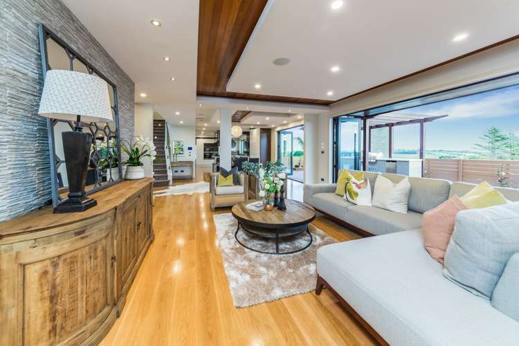 760 Redoubt Road Flat Bush_14