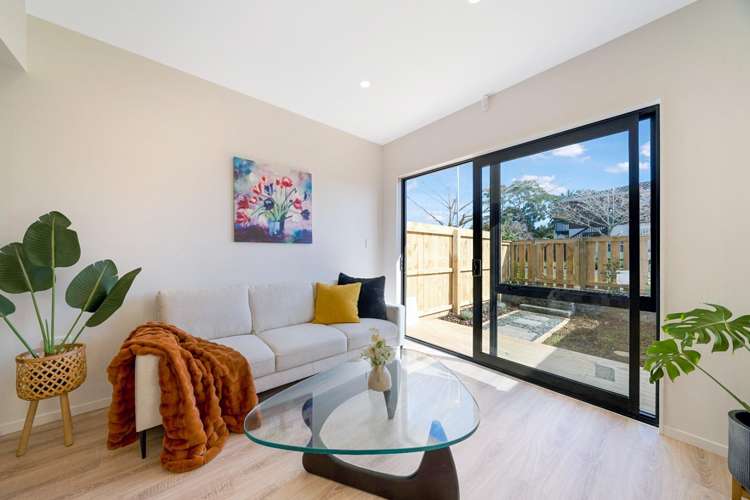 5/2A Mantra road Massey_11