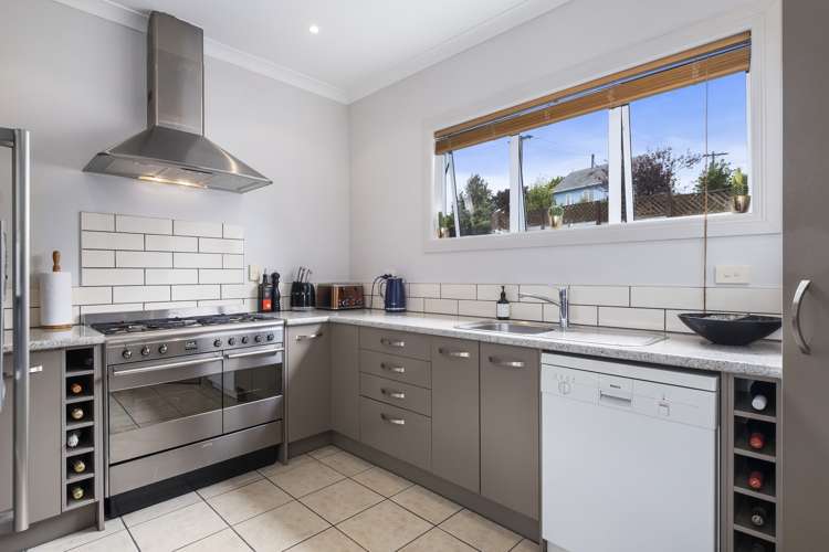 76 Waimea Avenue Calton Hill_2