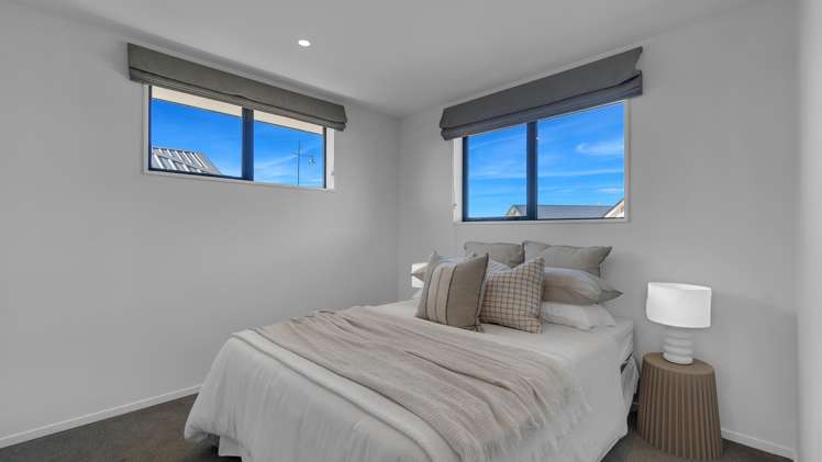 5 Helicon Street Pegasus_13