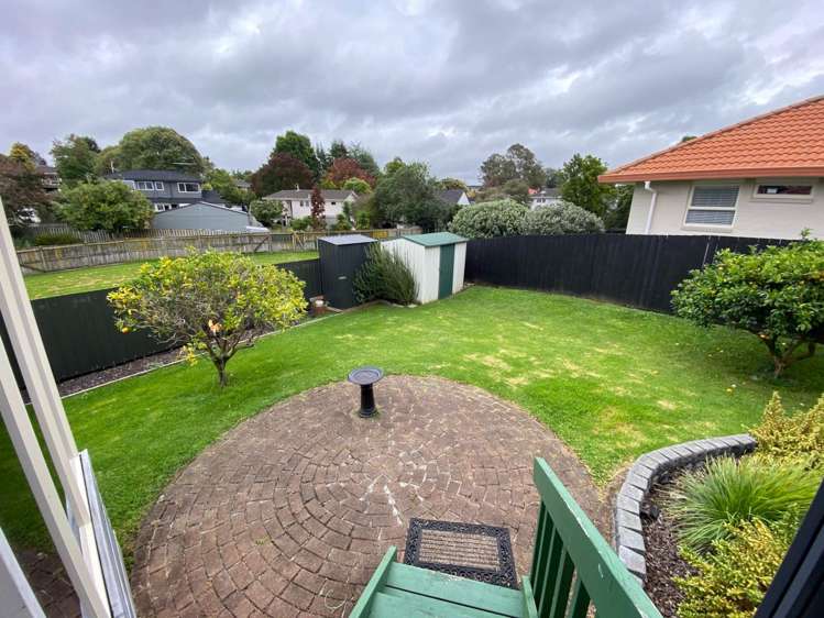 22 Gillett Place Botany Downs_13