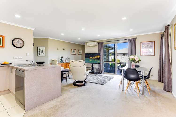 57 Aquila Crescent Rototuna North_3