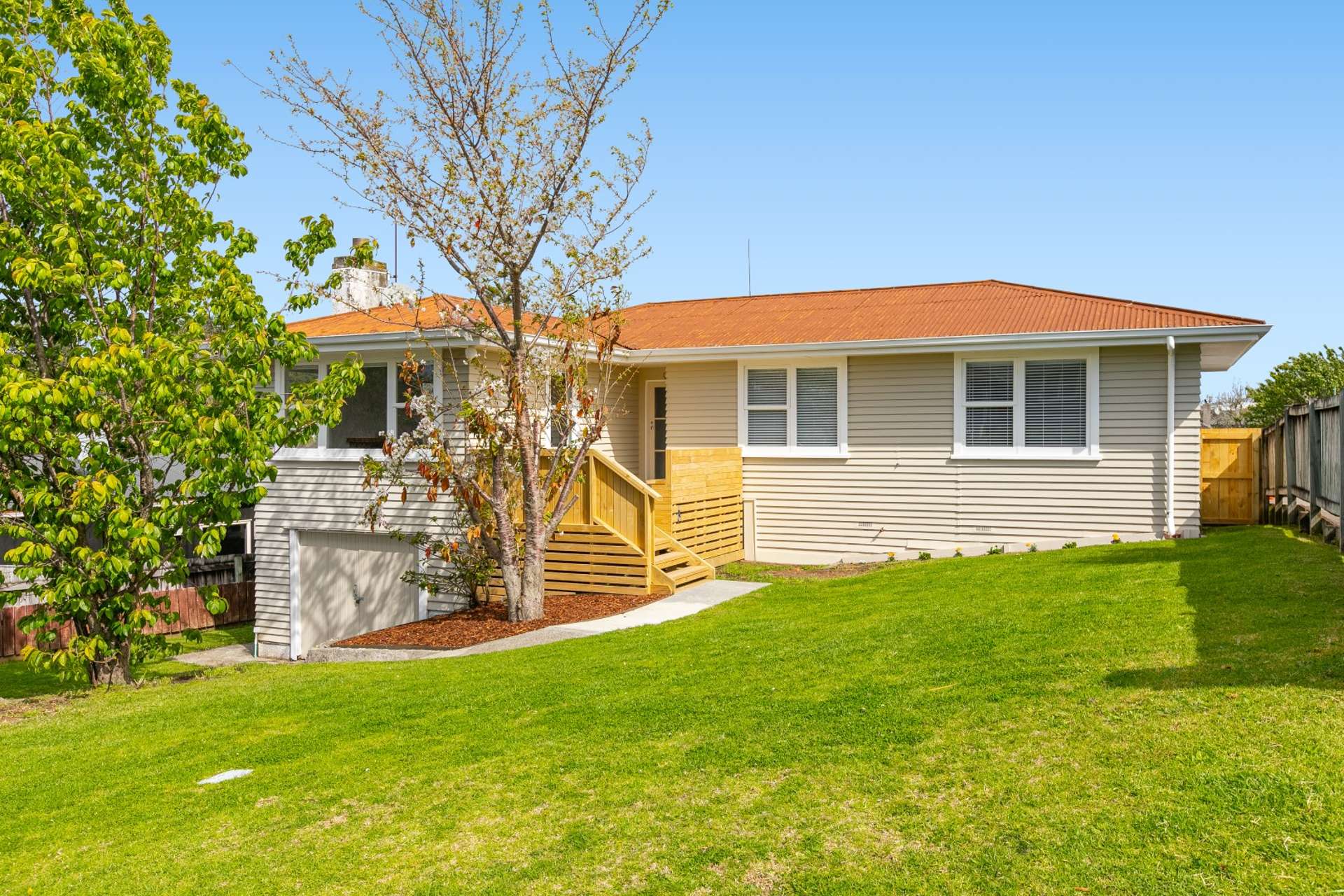 6 Wembury Grove Parkvale_0