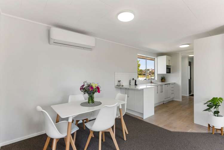 2/63 Rosier Road Glen Eden_5