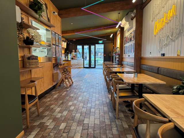 371 Grey Street Hamilton East_4