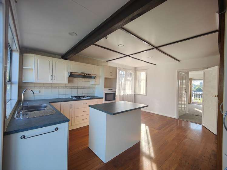 8 Revel Avenue Mount Roskill_1