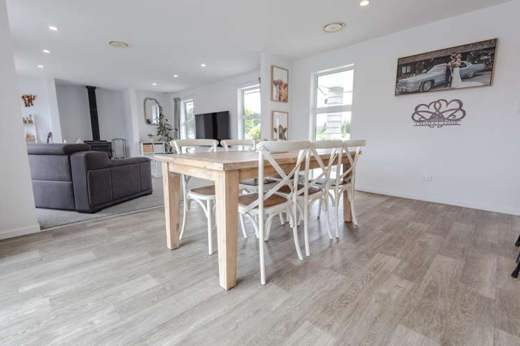 7 Pine Tree Road Hokitika_6