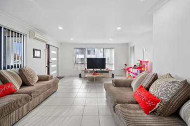 125 Russell Road_4