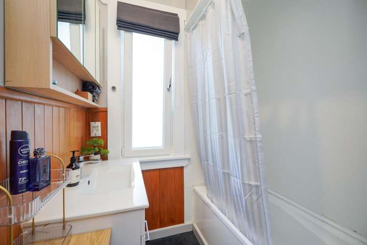 213 King Street Windsor_14