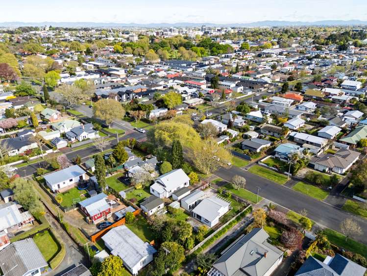 124 Albert Street Hamilton East_28