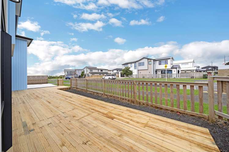 2 Whata Street Clarks Beach_37