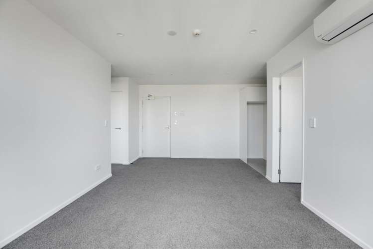 101/3 Rauemi Way Te Atatu South_14