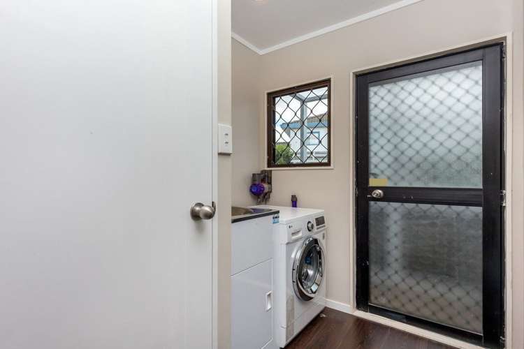 35e Youngs Road Papakura_16