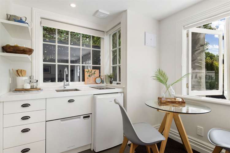 20 Hastings Parade Devonport_18