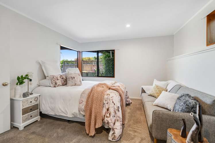 8b Duncansby Road Stanmore Bay_24