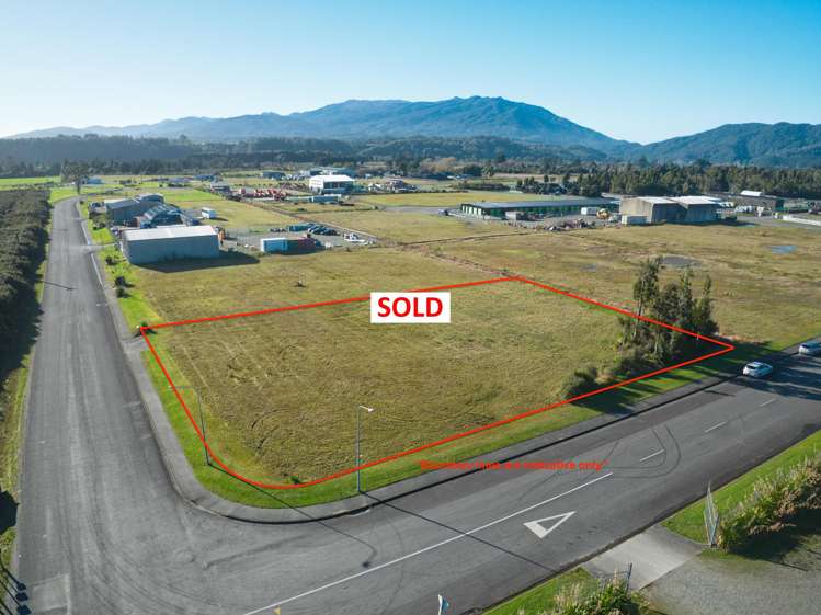 15 Fairhall Road Kaiata_2