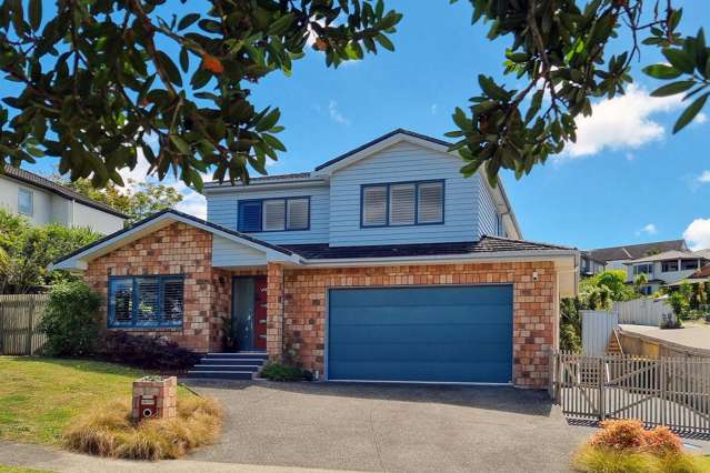 Classic Brick & Weatherboard Family Home