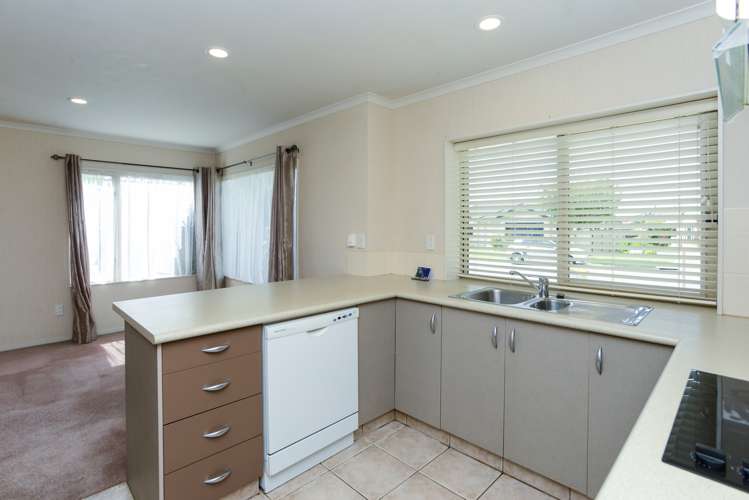 8 Forbury Way Taradale_1