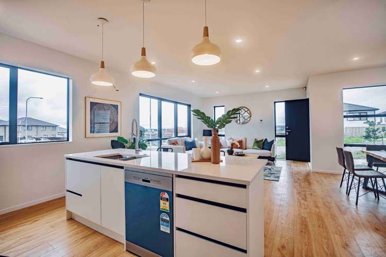 81 Thomas Road Flat Bush_4