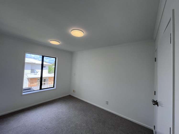 4 Barnea Circle Glen Eden_4