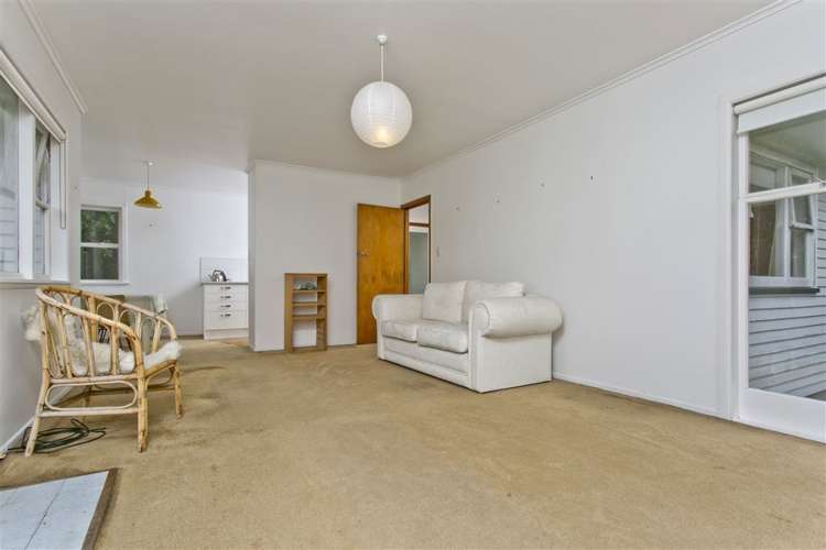 98 Beach Road Castor Bay_7