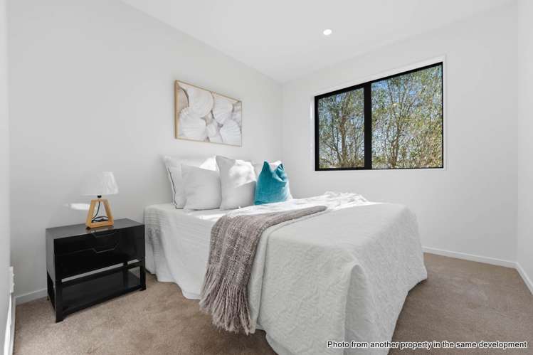 4/3 Gill Avenue Te Atatu Peninsula_13
