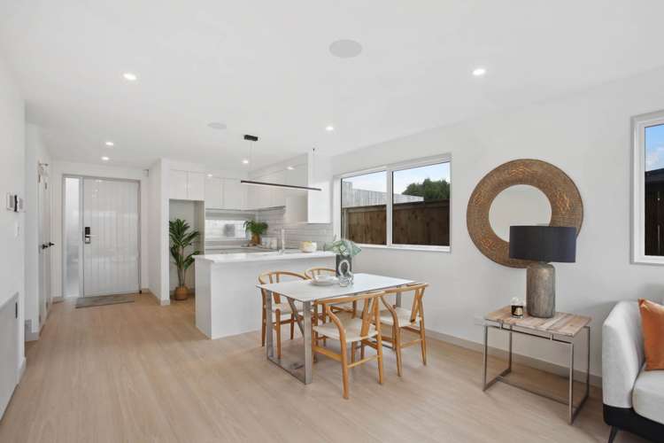 66 Gardner Avenue_3