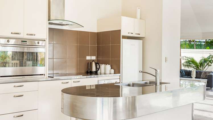 59 Whangaparaoa Road Red Beach_8