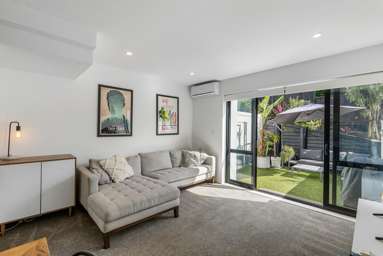 5/5 Arron Street_4