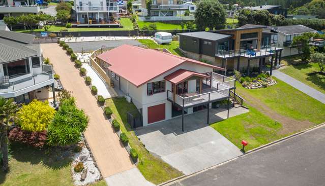 208 Russell Bruce Place Onemana_1