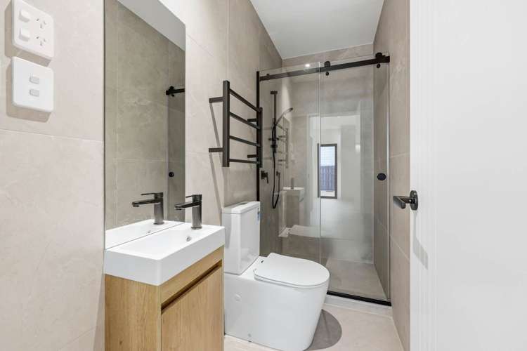 54B Bruce Road Glenfield_17