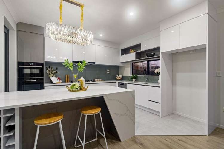 1 Woodacre Street Flat Bush_4