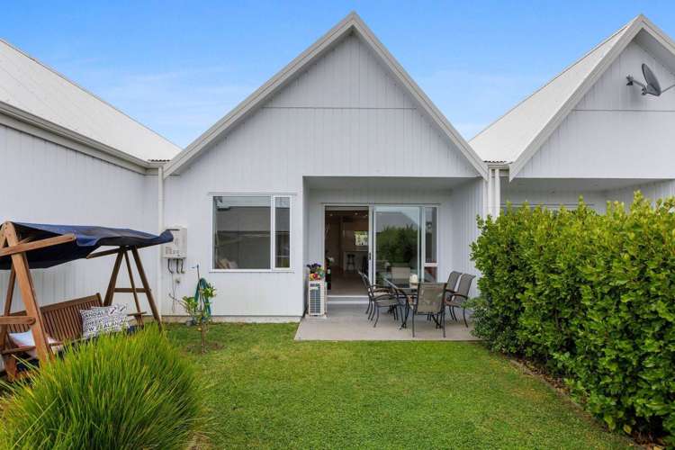 26A Taikura Avenue Red Beach_12