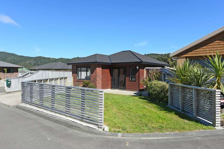 23 Sun Valley Grove Wainuiomata_13