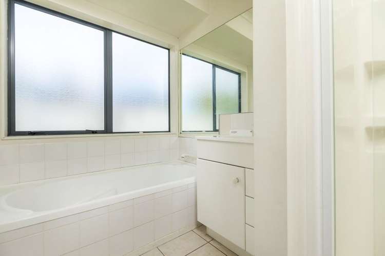 1/72 Swanson Road Henderson_16