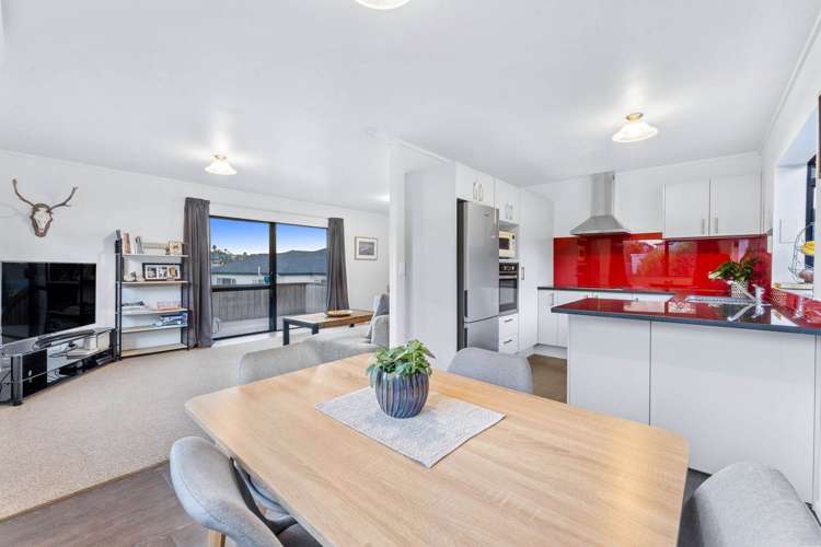 11b Kennedy Avenue Forrest Hill_5