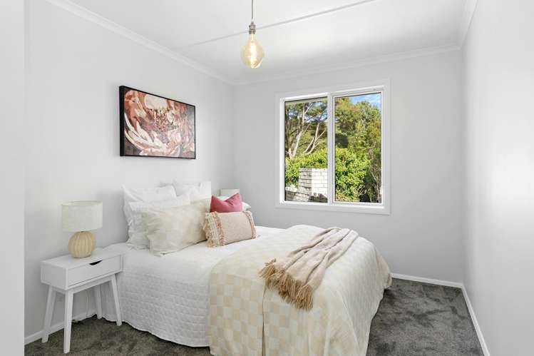 27 James Grove Stokes Valley_19