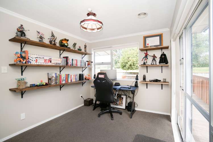 8 Perth Place Awapuni_15