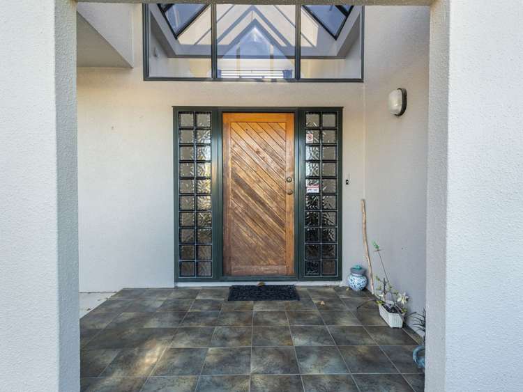 84 Churchill Drive Taradale_4