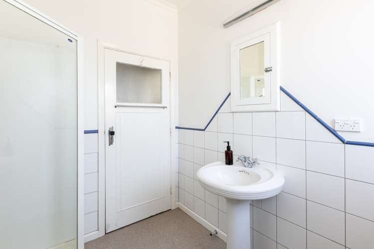 541b Marine Parade Napier South_6